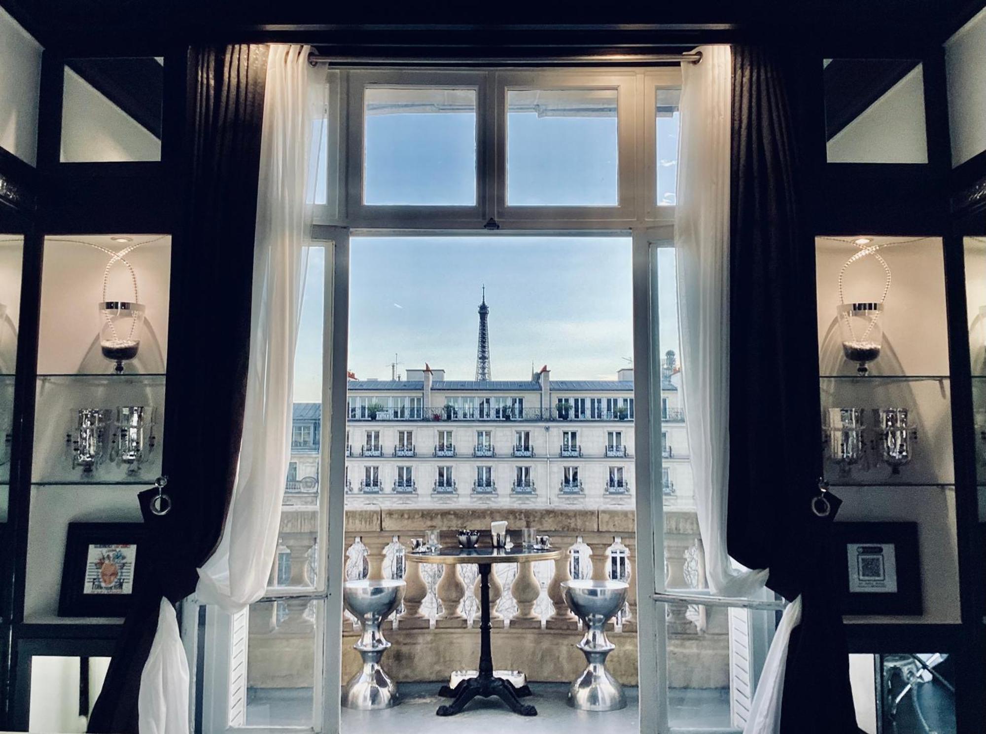 Balcony- Avenue -champs Elysees * Paris